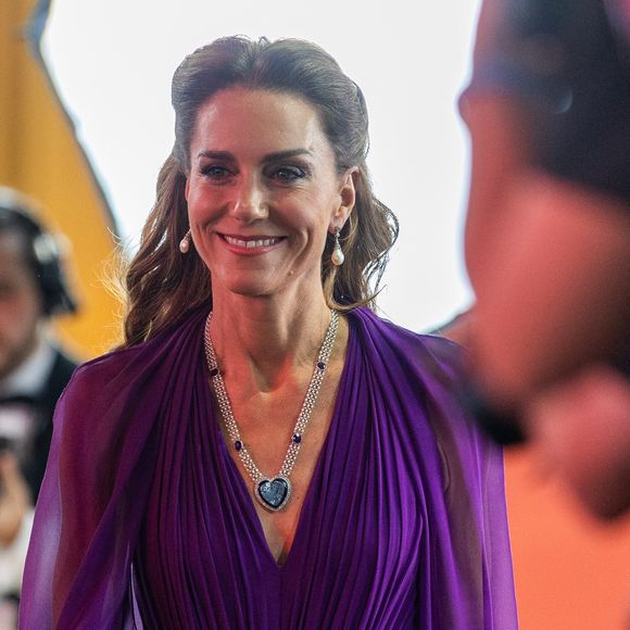 La princesse a choisi d'arborer des trésors historiques issus de la collection de la Couronne.

Kate Middleton à l'avant-première de "DIGGER" à Londres, le 22 Septembre 2026. 

© Phil Lewis/SOPA Images via ZUMA Press / Bestimage Wire / Bestimage
