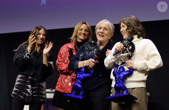 Izia Higelin, Hélène Vincent et Juliette Gasquet, Prix d'interprétation féminine ex-equo, Noémie Saglio - Cérémonie de clôture de la 28ème édition du Festival international du film de comédie de l'Alpe d'Huez le 18 janvier 2025. © Dominique Jacovides / Bestimage