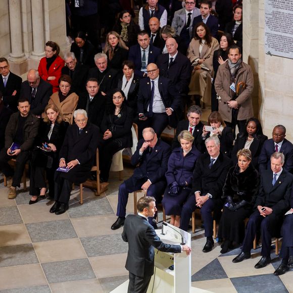 Discours du président Emmanuel Macron sous le regard de l'assistance composée notamment de Volodymyr Zelensky, Sergio Mattarella, Prince Albert II de Monaco, La reine Mathilde de Belgique, Le roi Philippe de Belgique, La grande-duchesse Maria Teresa de Luxembourg, Le grand-duc Henri de Luxembourg, Le prince William, prince de Galles - Cérémonie de réouverture de la cathédrale Notre-Dame de Paris, le 7 décembre 2024.
© Dominique Jacovides / Bestimage