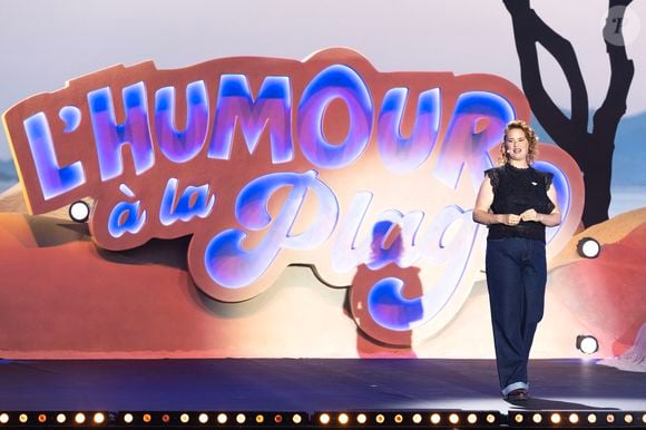 Exclusif - Elodie Poux - Enregistrement de l'émission "L'humour à la plage" pour la 2eme édition du festival de Juan les Pins à la pinède Gould le 27 juin 2025. © Bruno Bebert / Bestimage