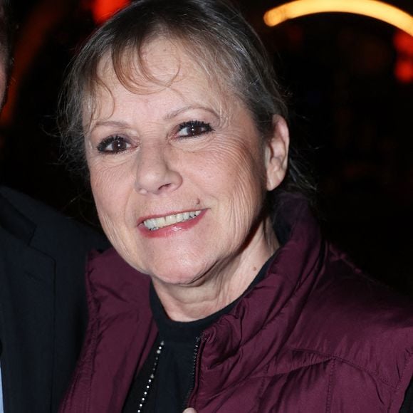 D’un simple regard et d’un geste de tête, elle est parvenue à faire comprendre qu’elle ne parviendrait pas à évoquer cet aspect si intime de sa vie privée.

Exclusive - Dorothee assiste au lancement du livre de Vincent Parisi " 30 Minutes de Sport par jour pour tous " organisé par Five Eyes Production au Buddha Bar à Paris, France le 19 mars 2024 à Paris, France. Photo by Jerome Domine/ABACAPRESS.COM