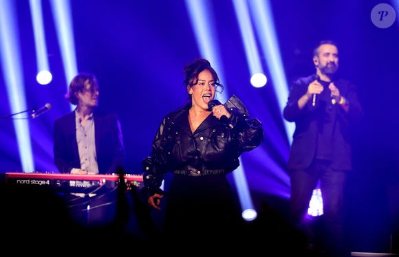 Amel Bent - Nouvelle édition du Foot-Concert organisé par le Réseau A.Ma.N.D./Huntington Avenir à la LDLC Arena à Lyon, le 11 Novembre 2024. © Dominique Jacovides/Bestimage