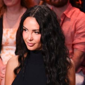 C'est sur la sublime île de Majorque que Nabilla et Thomas Vergara ont décidé de s'octroyer des vacances de rêve. 

Exclusif - Nabilla Vergara - Plateau de l'émission "C à vous" lors du 78ème Festival International du Film de Cannes. © Jack Tribeca / Bestimage