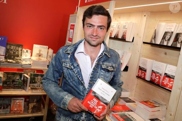 Nathan Devers au Festival du Livre de Paris 2024 au Grand Palais Éphémère le 14 avril 2024.
© Cédric Perrin / Bestimage