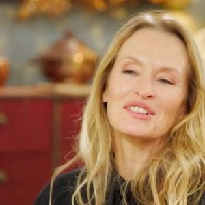 Estelle Lefébure face à Frédéric Lopez aux commandes d'un nouveau numéro d'un "Dimanche à la campagne" ce 23 mars 2025, diffusé sur France 2 (Capture d'écran).