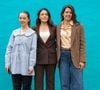 L’aînée affichait une allure effortless parfait : un jean ample bien coupé, une chemise aux tons orange saumon pastel et une élégante veste en tweed marron.

Mélanie-Antoinette de Massy, Charlotte Casiraghi et la princesse Alexandra de Hanovre lors de la sixième journée du Rolex Monte-Carlo Masters au Monte-Carlo Country Club de Monaco, le 10 avril 2026. © Claudia Albuquerque/Bestimage