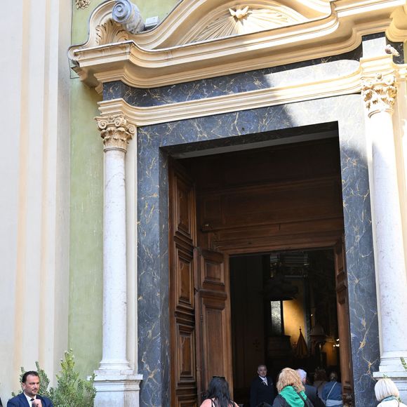 - Obsèques de Loana Petrucciani en la cathédrale Sainte-Réparate à Nice le 10 avril 2026. L'ancienne star de téléréalité a été retrouvée morte dans son appartement niçois par les autorités, le 25 mars dernier. Bruno Bebert / Bestimage