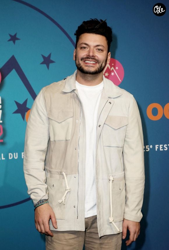 Kev Adams au photocall de la 5ème soirée de compétition de la 25ème édition du Festival international du film de comédie de l'Alpe d'Huez, France, le 21 janvier 20222. © Dominique Jacovides/Bestimage