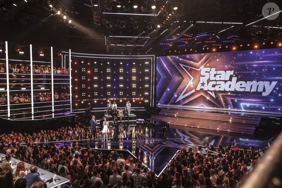 L'identité du premier candidat au casting a été annoncée en direct à la radio.

Enregistrement de l'émission "Star Academy", diffusée en direct sur TF1 © Jack Tribeca / Bestimage