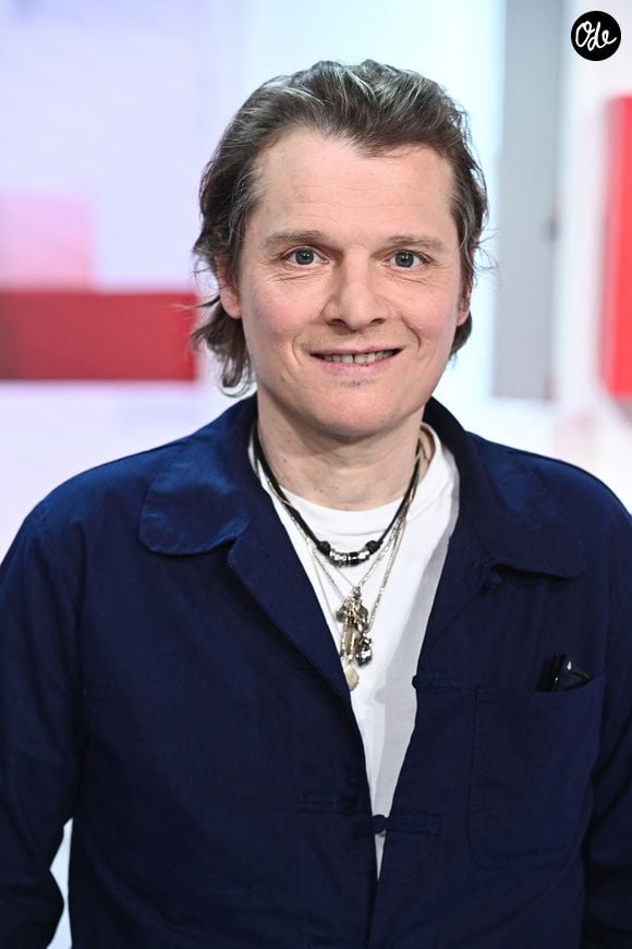 Benabar - Enregistrement de l'émission "Vivement dimanche" au Studio Gabriel à Paris, présentée par M.Drucker et diffusée le 12 mai sur France 3
© Guillaume Gaffiot / Bestimage