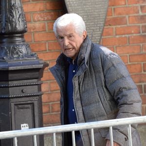 Claude Lelouch - Arrivées aux obsèques de Nadia Farès en l'église Saint-Jean-de-Montmartre à Paris, le 24 avril 2026. N.Farès est décédée le 17 avril 2026 quelques jours après un "incident cardiaque" survenu le 12 avril 2026 dans la piscine du complexe sportif, Blanche (9ème).
© Clément Prioli / Bestimage