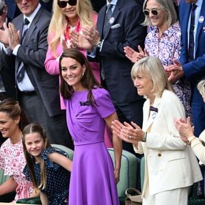 Catherine (Kate) Middleton avec la princesse Charlotte et Pippa Middleton dans les tribunes de la finale du tournoi de Wimbledon 2024, le 14 juillet 2024. ©Chryslene Caillaud / Panoramic / Bestimage