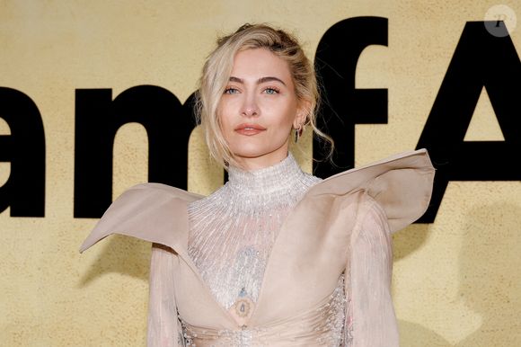Paris Jackson au photocall du gala AmFar 2025 by Chopard à l'Hôtel du Cap-Eden-Roc à Antibes le 22 mai 2025. © Moreau / Jacovides / Bestimage