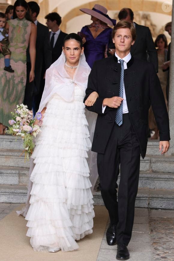 La presse espagnole espérait avoir LE cliché de cette journée.

Lucia Entrecanales et Laszlo Bene lors du mariage de Lucia Entrecanales et Laszlo Bene à Tolède, Espagne, le samedi 27 septembre 2025. Photo by GTres/ABACAPRESS.COM