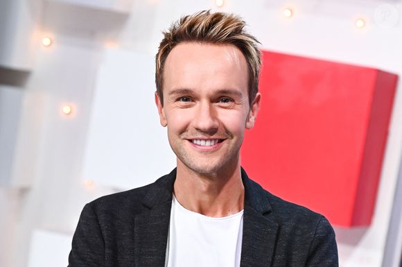 Exclusif - Cyril Féraud - Enregistrement de l'émission Vivement dimanche au studio Gabriel, présentée par M.Drucker et diffusée sur France 3 le 05 novembre 2023.
© Guillaume Gaffiot / Bestimage
