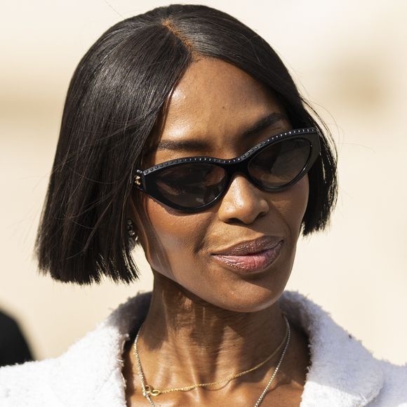 Il s'agit là de Sophie Carbonari. Qui est elle ? Cela fait plus de 18 ans que la jeune femme pratique. 

Naomi Campbell à la sortie du défilé de mode féminine Chanel printemps-été 2025 lors de la Fashion Week de Paris (PFW), au Grand Palais, à Paris, France, le 1er octobre 2024. © Pierre Perusseau/Bestimage
