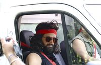 Exclusif - Cyril Hanouna tourne la bande annonce de sa nouvelle émission "Tout Beau, Tout N9uf (TBT9)" qui arrivera à la rentrée prochaine sur W9 au Bois de Boulogne avec Valérie Bénaïm et Raymond Aabou, Paris le 20 juin 2025. © Jack Tribeca / Bestimage