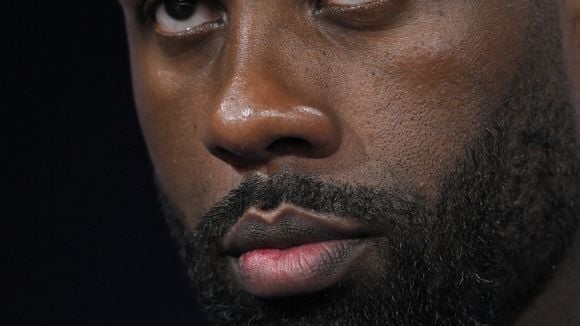Un célèbre journaliste revient sur les propos de Teddy Riner sur le port du voile : "Chacun à sa place et on s'en portera mieux !"