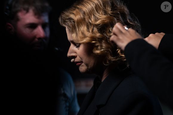 Exclusif - Elodie Poux - Backstage avec les invités pour l'enregistrement de l'émission "La chanson secrète N°14", présentée par N.Aliagas et diffusée le 26 décembre sur TF1, à Paris, France, le 9 décembre 2025. © Jacovides-Moreau/Bestimage