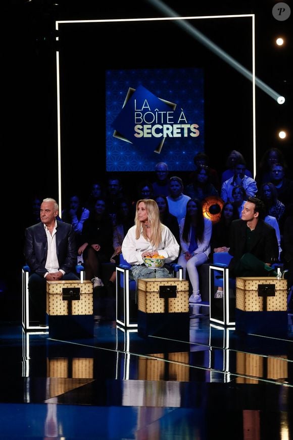 Exclusif - Michel Fugain, Lara Fabian, Théo Curin - Enregistrement de l'émission "La Boîte à Secrets N°19" dans les studios de la Cité du Cinéma à Saint-Denis, présentée par F.Bollaert et diffusée le 3 janvier sur France 3
© Christophe Clovis / Bestimage