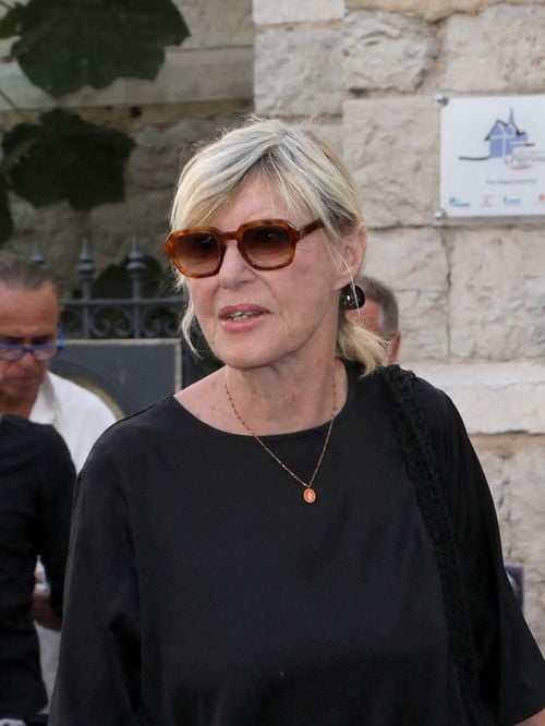 Chantal Ladesou, Gérard Louvin, Cyril Viguier... La famille de la télévision a dit au revoir à Philippe Bouvard