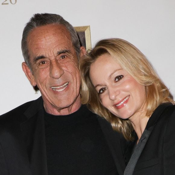Audrey Crespo-Mara partageait la vie de Thierry Ardisson

Exclusif - Thierry Ardisson et sa femme Audrey Crespo-Mara - Défilé rétrospectif Nathalie Garçon à l'occasion de ses 35 ans de sa marque lors d'une closing party à l'hôtel Raphael à Paris.
© Coadic Guirec/Bestimage