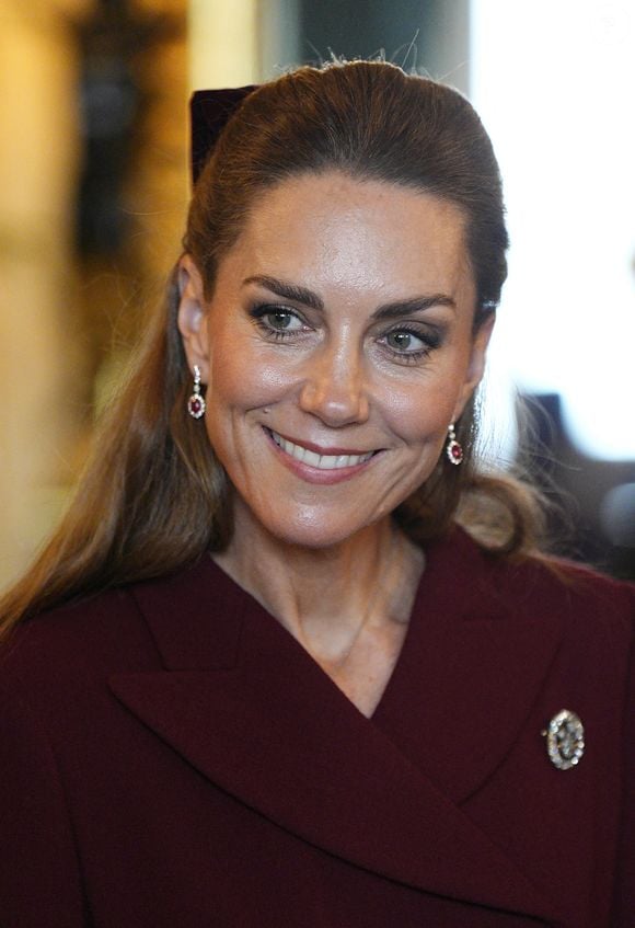 Kate Middleton a été subtilement recadrée par la reine Camilla.

Kate Middleton au château de Windsor, accueillant Donald et Melania Trump. © Aaron Chown/WPA-Pool / Julien Burton via Bestimage