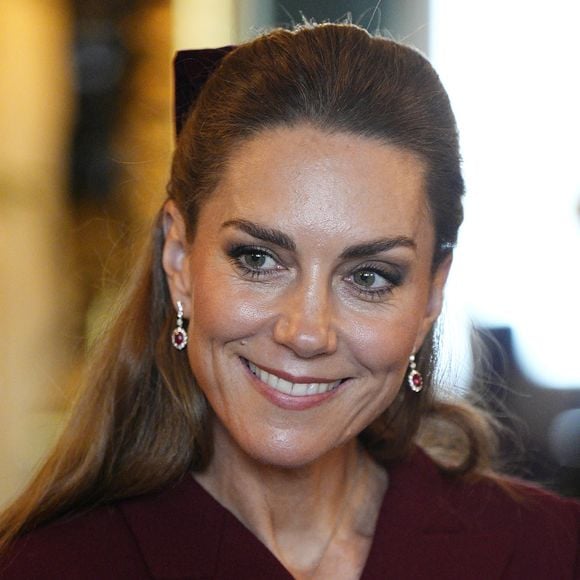 Kate Middleton a été subtilement recadrée par la reine Camilla.

Kate Middleton au château de Windsor, accueillant Donald et Melania Trump. © Aaron Chown/WPA-Pool / Julien Burton via Bestimage
