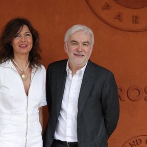 Catherine Bancarel et son mari Pascal Praud - Célébrités au village des Internationaux de France de tennis de Roland Garros 2024 à Paris le 7 juin 2024.  © Jacovides-Moreau/Bestimage