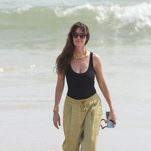 Exclusif - Mareva Galanter - Moment de détente sur la plage d'Assinie à Abidjan, au lendemain du dîner de gala de la Fondation "Children of Africa". Le 2 mars 2024
© Dominique Jacovides / Bestimage
