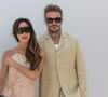Elle partage des photos d’archives et écrit : “Joyeux anniversaire Brooklyn. Nous t’aimons très fort”.

Victoria Beckham et son mari David Beckham au photocall du défilé Jacquemus collection "Le chouchou" automne-hiver 2023/2024, même si la marque est désormais déconnectée du traditionnel calendrier de la mode et livre des collections qui ne sont plus liées aux saisons, au château de Versailles, France, le 26 juin 2023. © Olivier Borde/Bestimage