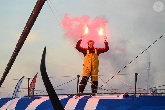 Charlie Dalin vient de reporter le Vendée Globe 2024-2025 en 64 jours, 19 heures et 22 minutes et 49 secondes

Charlie Dalin vainqueur du Vendée Globe 2024, lors de l'arrivée du Vendée Globe 2024 le 14 janvier 2025 aux Sables-d'Olonne, France. Photo par Emma da Silva/Icon Sport/ABACAPRESS.COM