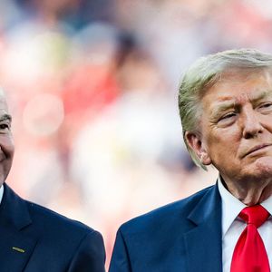 Donald Trump et Gianni Infantino assistent à la cérémonie de remise des médailles et du trophée après la finale de la Coupe du Monde de la FIFA 2026 entre l'Argentine et l'Espagne au New York New Jersey Stadium, à East Rutherford (New Jersey), le 19 juillet 2026, aux États-Unis. SPP / PsnewZ / Bestimage