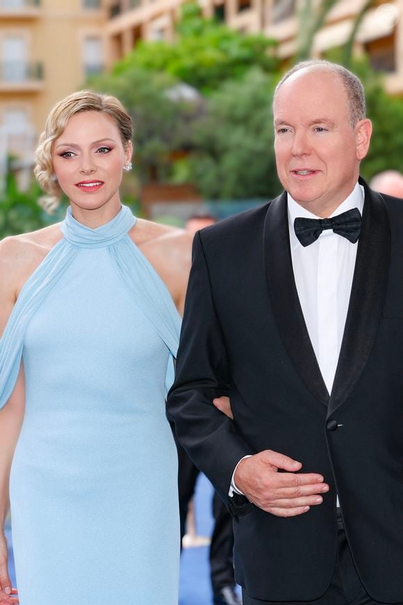 Le prince Albert II et la princesse Charlène de Monaco lors de la cérémonie de clôture de la 64ème édition du Festival de télévision de Monte-Carlo au Grimaldi Forum à Monaco, le 17 juin 2025. © Claudia Albuquerque/Bestimage