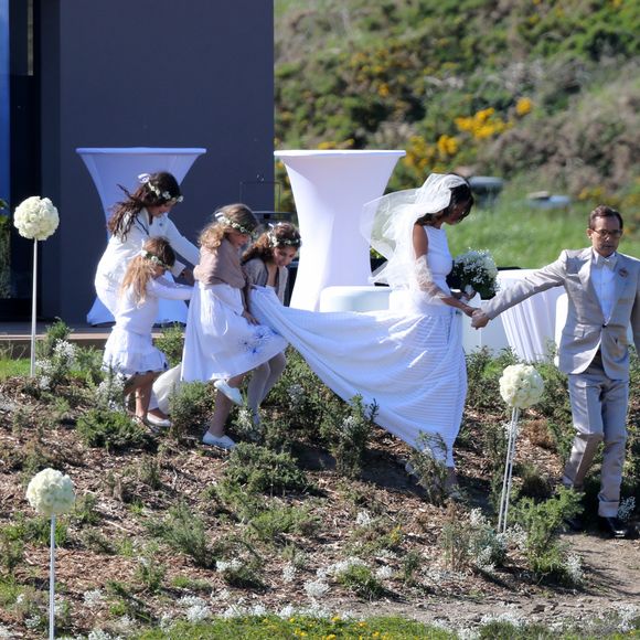 Mariage de Jean-Luc Delarue et Anissa Kehlifi à Belle-île-en-mer, le 12 mai 2012. © Bestimage