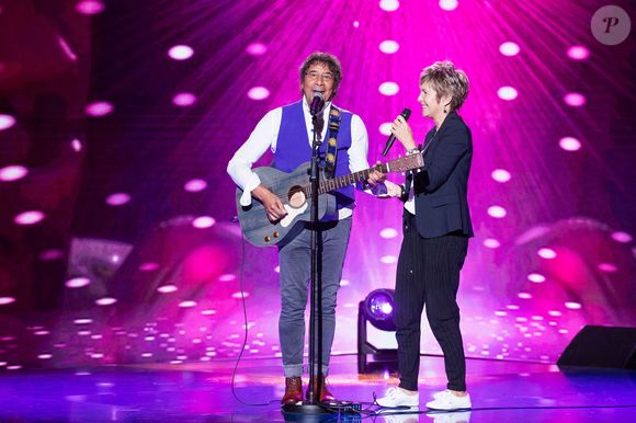 "J'ai ma vie et elle la sienne. Nous nous sommes vus cet été avec chacun nos partenaires. Nos sentiments l'un envers l'autre sont bien au-delà", a souligné le grand ami d'Alain Souchon. 

Exclusif - Laurent Voulzy et Véronique Jannot - Enregistrement de l'émission "La boîte à Secrets 5" à Paris, qui sera diffusée le 6 novembre sur France 3. Le 21 septembre 2020 © Tiziano Da Silva / Bestimage