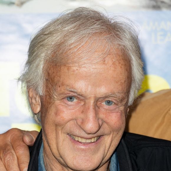 Mais le couple a aussi une maison dans le Lubéron

Dave assiste à l'avant-première du film 'Toujours Possible' au Balzac le 08 septembre 2025 à Paris, France. Photo by Nasser Berzane/ABACAPRESS.COM