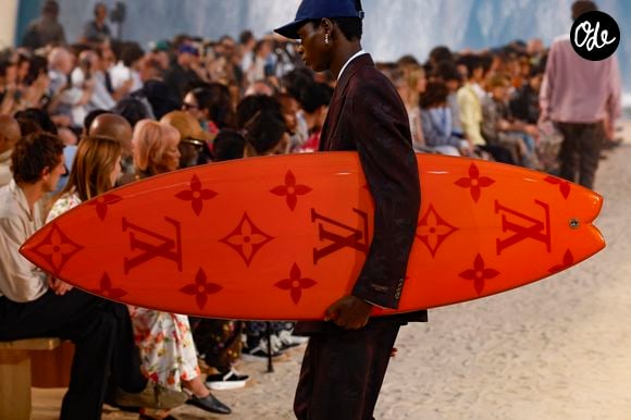 Défilé de mode Louis Vuitton Prêt à Porter Collection Homme Printemps/Été 2027 lors de la Fashion Week de Paris, à la Cité Internationale Universitaire de Paris, France, le 23 juin 2026. © Bestimage