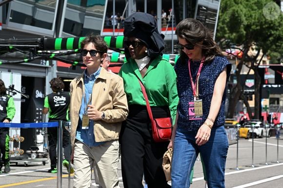 Raphael Elmaleh, Charlotte Casiraghi, Khadja Nin - Les people dans les paddocks la veille du Grand Prix de Formule 1 (F1) de Monaco le 24 mai 2025.
© Lionel Urman / Bestimage