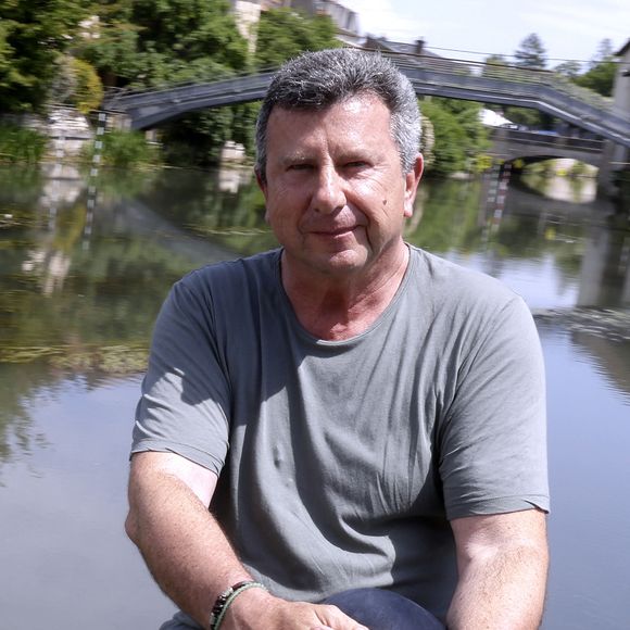 "Y'a que la vérité qui compte" revient sur nos écrans, en prime time sur W9. 

Exclusif - Pascal Bataille lors de la 37ème édition du salon du livre de Cosne-Cours-sur-Loire, France,. © Cédric Perrin/Bestimage