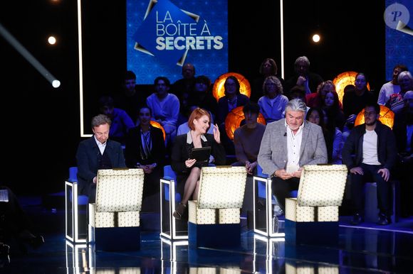 Exclusif - Stéphane Bern, Elodie Frégé, David Douillet - Enregistrement de l'émission "La Boîte à secrets", au Studio du Lendit, présentée par F.Bollaert et diffusée le 17 janvier sur France 3. Le 17 décembre 2024
© Christophe Clovis / Bestimage