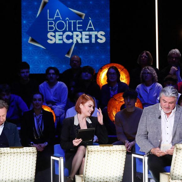 Exclusif - Stéphane Bern, Elodie Frégé, David Douillet - Enregistrement de l'émission "La Boîte à secrets", au Studio du Lendit, présentée par F.Bollaert et diffusée le 17 janvier sur France 3. Le 17 décembre 2024
© Christophe Clovis / Bestimage