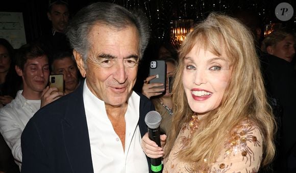 Exclusif - Bernard-Henri Levy avec sa femme Arielle Dombasle - Arielle Dombasle en showcase pour la promotion du lancement de l'album "Iconics" au Bœuf sur le Toit à Paris. © Coadic Guirec/Bestimage