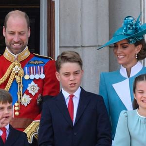 Le prince Louis, le prince William, le prince George, la princesse de Galles et la princesse Charlotte apparaissent sur le balcon du palais de Buckingham pendant le défilé aérien de la parade de l'anniversaire du roi, Trooping the Colour. Photo par Doug Peters/EMPICS/ABACAPRESS.COM