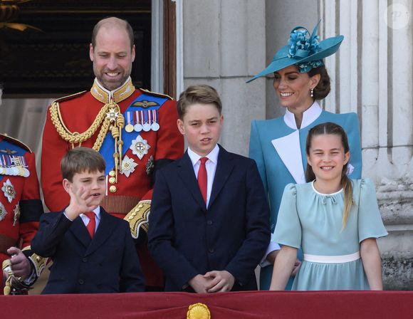 Le prince Louis, le prince William, le prince George, la princesse de Galles et la princesse Charlotte apparaissent sur le balcon du palais de Buckingham pendant le défilé aérien de la parade de l'anniversaire du roi, Trooping the Colour. Photo par Doug Peters/EMPICS/ABACAPRESS.COM