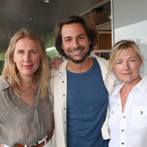 Agathe Lecaron, Bertrand Chameroy et Anne-Élisabeth Lemoine au Déjeuner France TV lors des Internationaux de France de Tennis de Roland Garros 2023 

© Bertrand Rindoff / Bestimage
