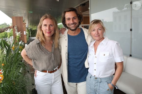 Agathe Lecaron, Bertrand Chameroy et Anne-Élisabeth Lemoine au Déjeuner France TV lors des Internationaux de France de Tennis de Roland Garros 2023 

© Bertrand Rindoff / Bestimage