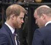 Le prince Harry a effectué un séjour au Royaume-Uni.

Le prince Harry et le prince William à la sortie de l'abbaye de Westminster pour le service commémoratif de L'ANZAC Day à Londres.

Photo : Backgrid UK / Bestimage