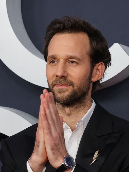 Benjamin Lavernhe futur papa avec sa célèbre compagne comédienne : "Je serai présent", il annonce la couleur
