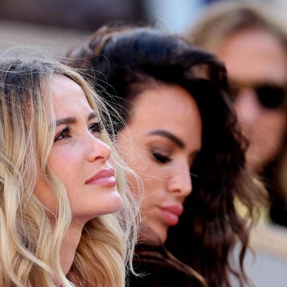 Jade Lagardere et sa soeur Cassandra Forêt - Célébrités dans les tribunes des internationaux de France de Roland Garros à Paris le 31 mai 2022. © Cyril Moreau - Dominique Jacovides/Bestimage